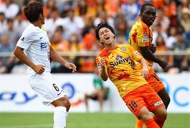 阿尔梅里亚连胜,球队士气高涨 阿尔梅里亚连胜,球队士气高涨